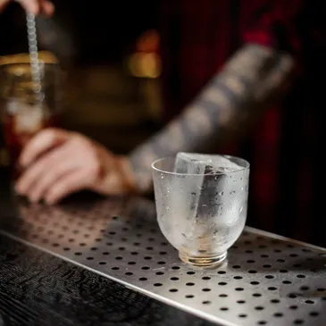 Rock ice for bar pour