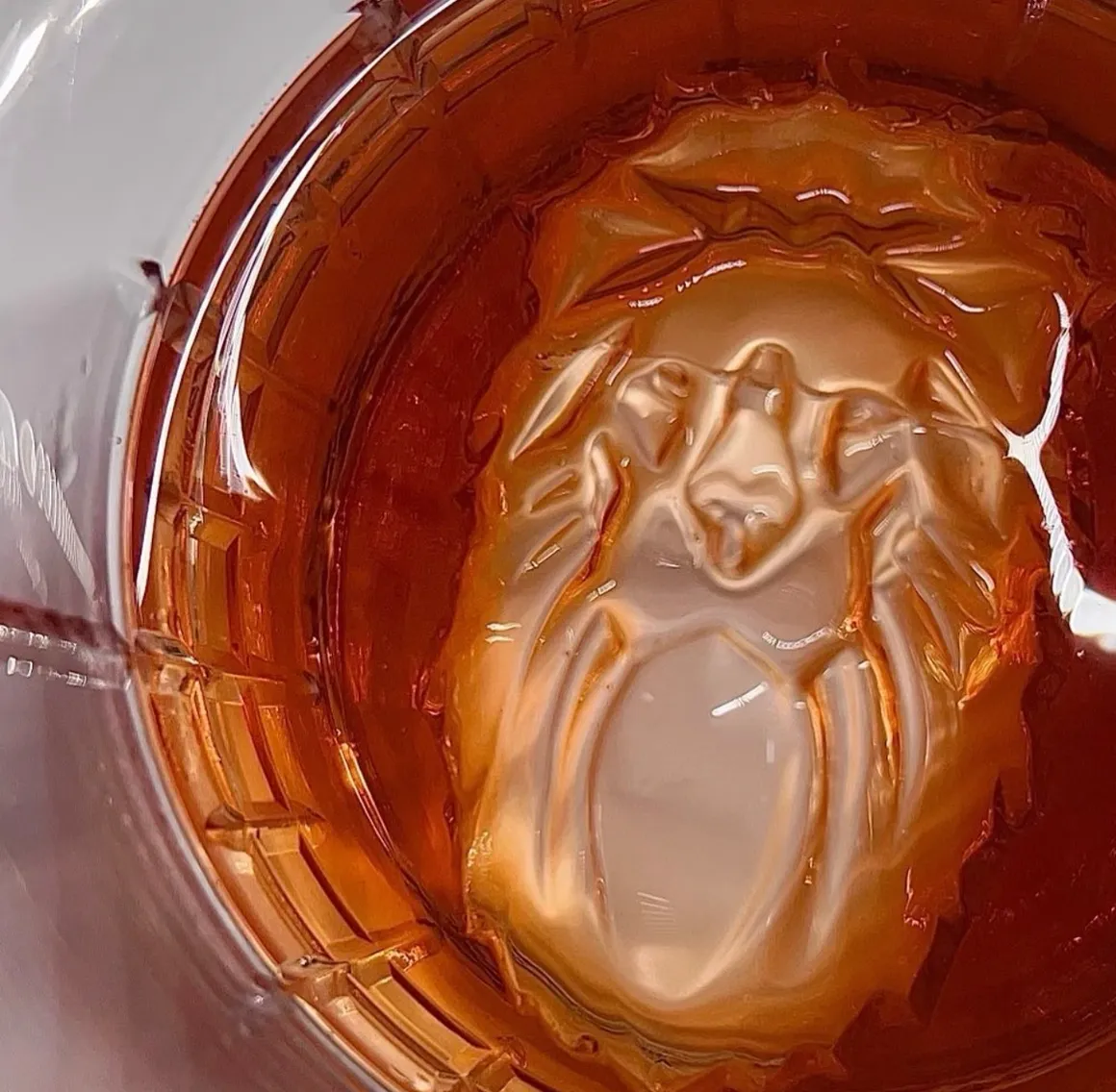 Spherical clear ice